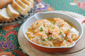 Food Lust People Love: Lots of garlic, lemon and, most of all butter make shrimp Damian my favorite dish to order at Carrabba’s Original. This is my own copycat recipe. If you aren’t coming to Houston, give my recipe a try. It brought back some really happy memories for me. It’s really rich so I served it with toasted baguette slices rather than the traditional fettuccine alfredo and we enjoyed it as an appetizer.