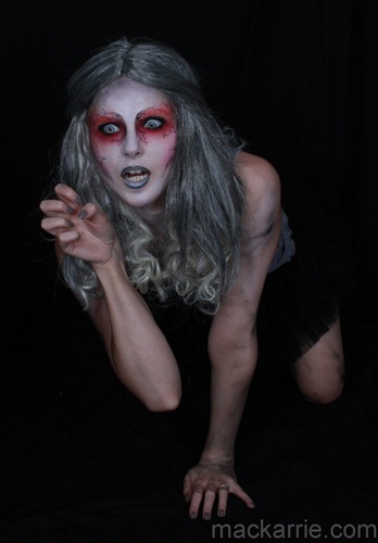 c_ZombieChicHalloweenMakeUpLook11_x