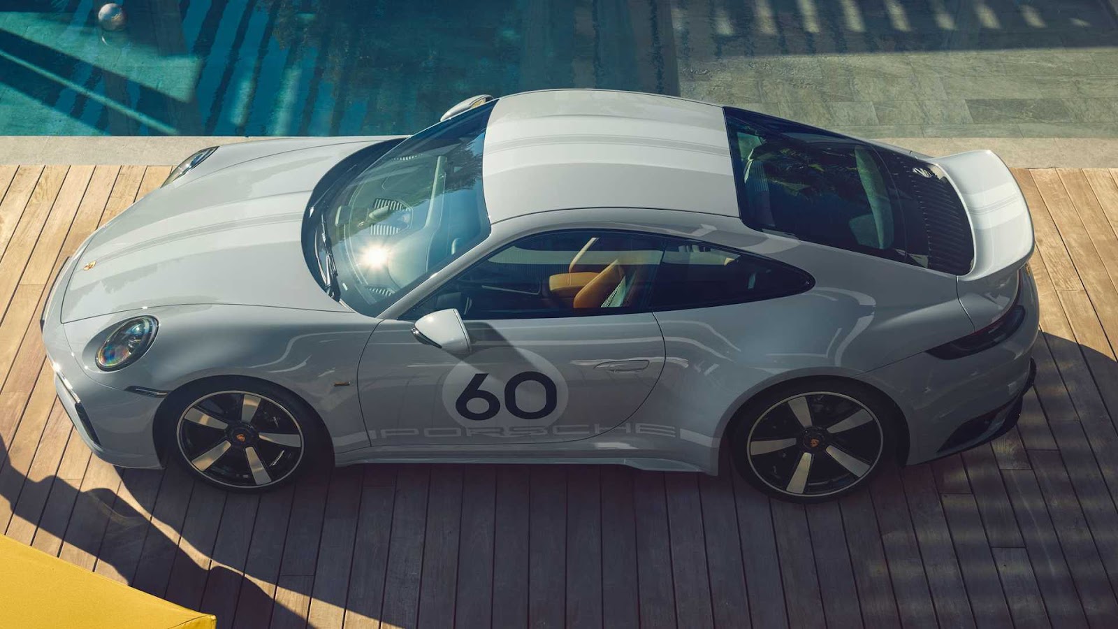 405 KW、手排、後驅，2023 Porsche 911 Sport Classic 帶著滿滿的樂趣與復古正式現身