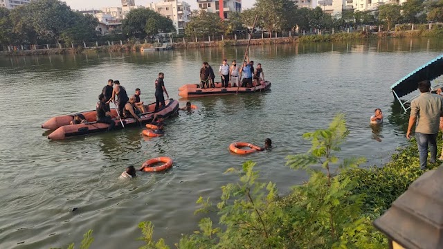 Gujarat High Court Grants Bail to Five Men in Vadodara Boat Capsize Case
