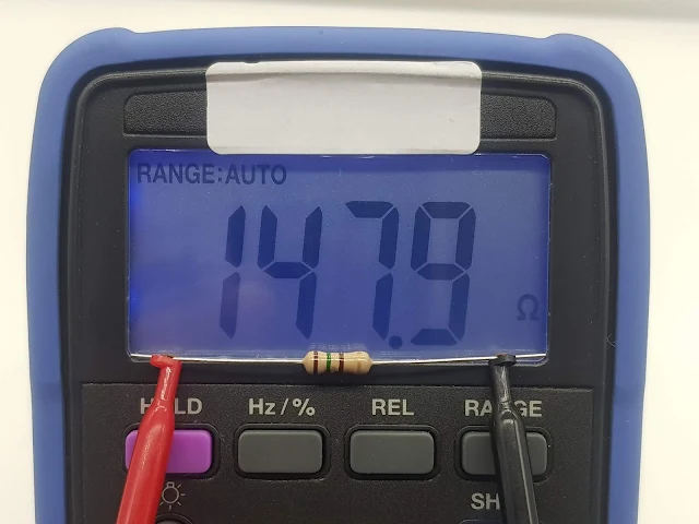 ตัวต้านทาน  R   ค่า 150 ohm  0.5W