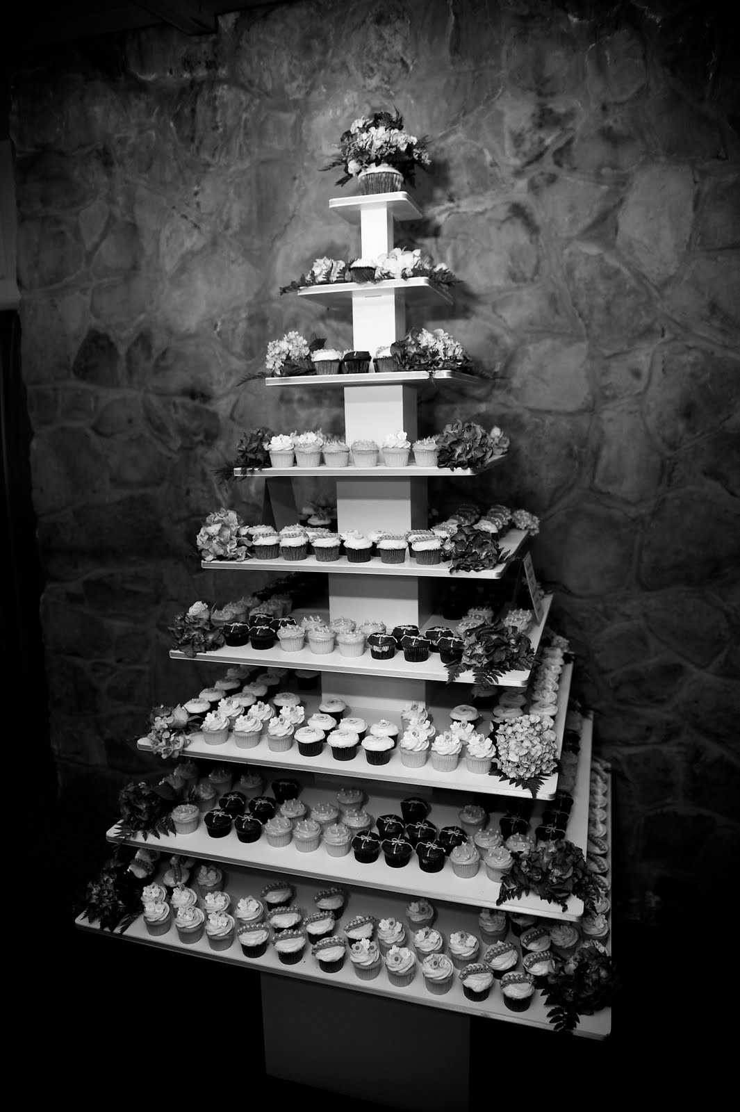 A Woodside Wedding: Tower Of Cupcakes!