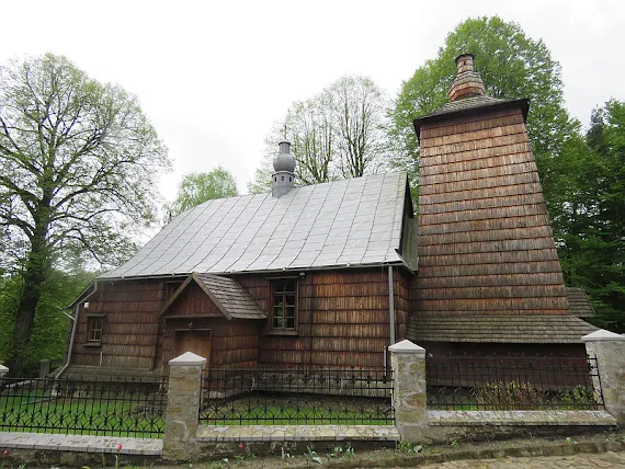 Zabytkowa świątynia Bonarówka