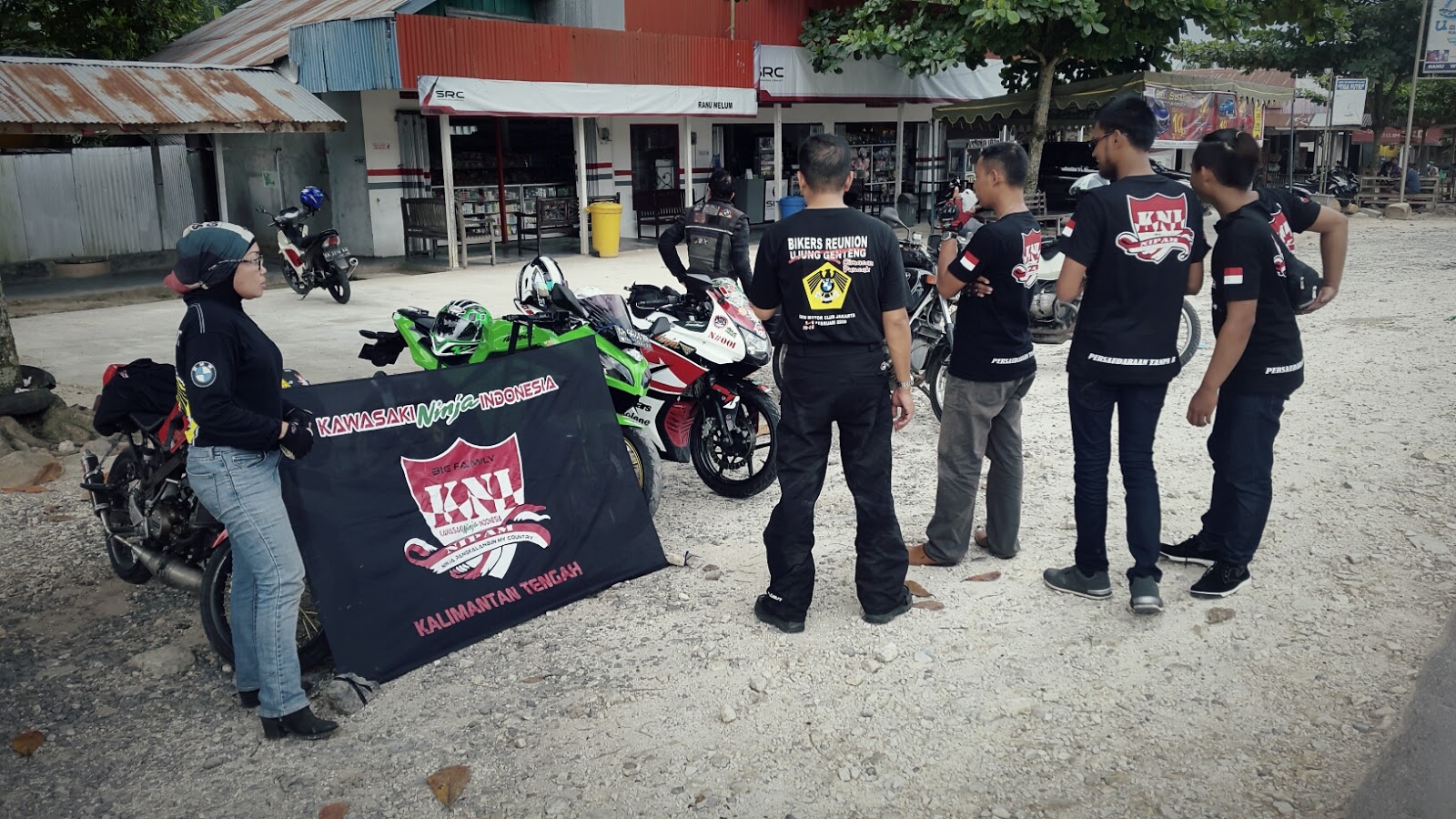 BMW Motorcycle Club Jakarta BORNEO TOUR 2016 H2 Nanga Tayap