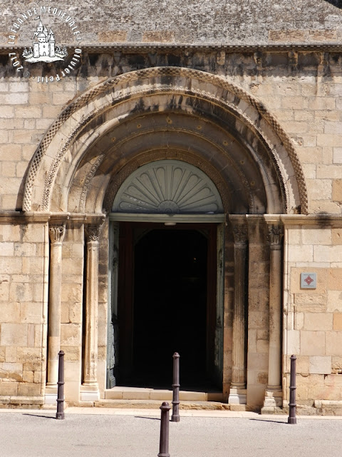 BELLEVILLE (69) - Eglise Notre-Dame (XIIe-XIVe siècles) (Extérieur)