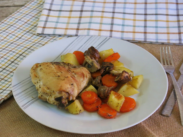 CUARTOS TRASEROS DE POLLO AL HORNO CON VERDURAS