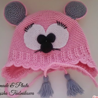 http://translate.google.es/translate?hl=es&sl=en&tl=es&u=http%3A%2F%2Fwww.fabartdiy.com%2Fhow-to-crochet-cute-mouse-hat-and-scarf%2F