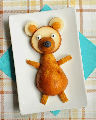 http://www.buzzfeed.com/rachelysanders/easy-adorable-animal-snacks-to-make-with-kids?bfpi