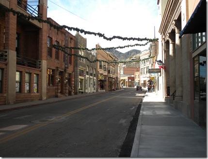 Main St
