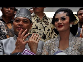 Foto Pernikahan Krisdayanti Raul