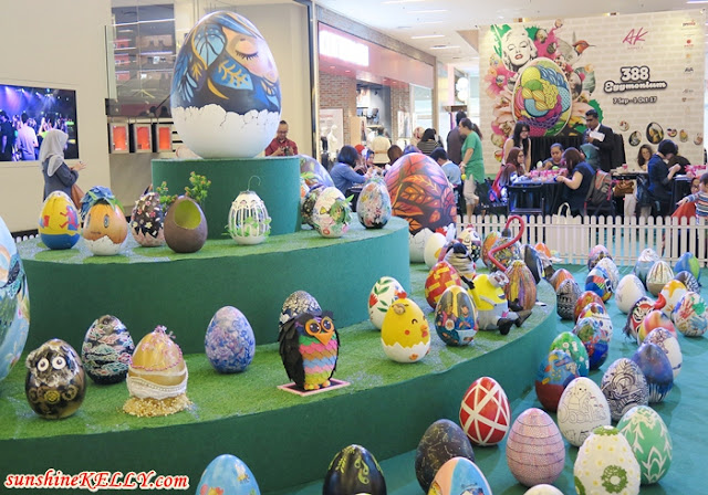 388 Eggmonium Hits Avenue K in Celebration of 2017 World Egg Day 