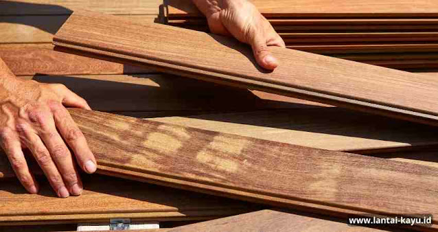 Jenis Material Decking Kayu yang Tepat Untuk Villa