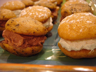 pumpkin whoopie pies