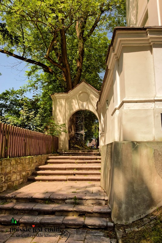 schody-kościół-sandomierz-święty-paweł
