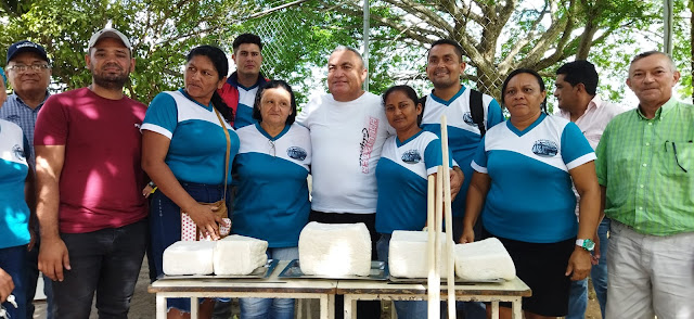 GESTIÓN-PEDRO CAMEJO: Alcalde Luis Cuervo llevó alimento y materiales para limpieza a Escuela Rómulo Gallegos y Liceo Santos Luzardo