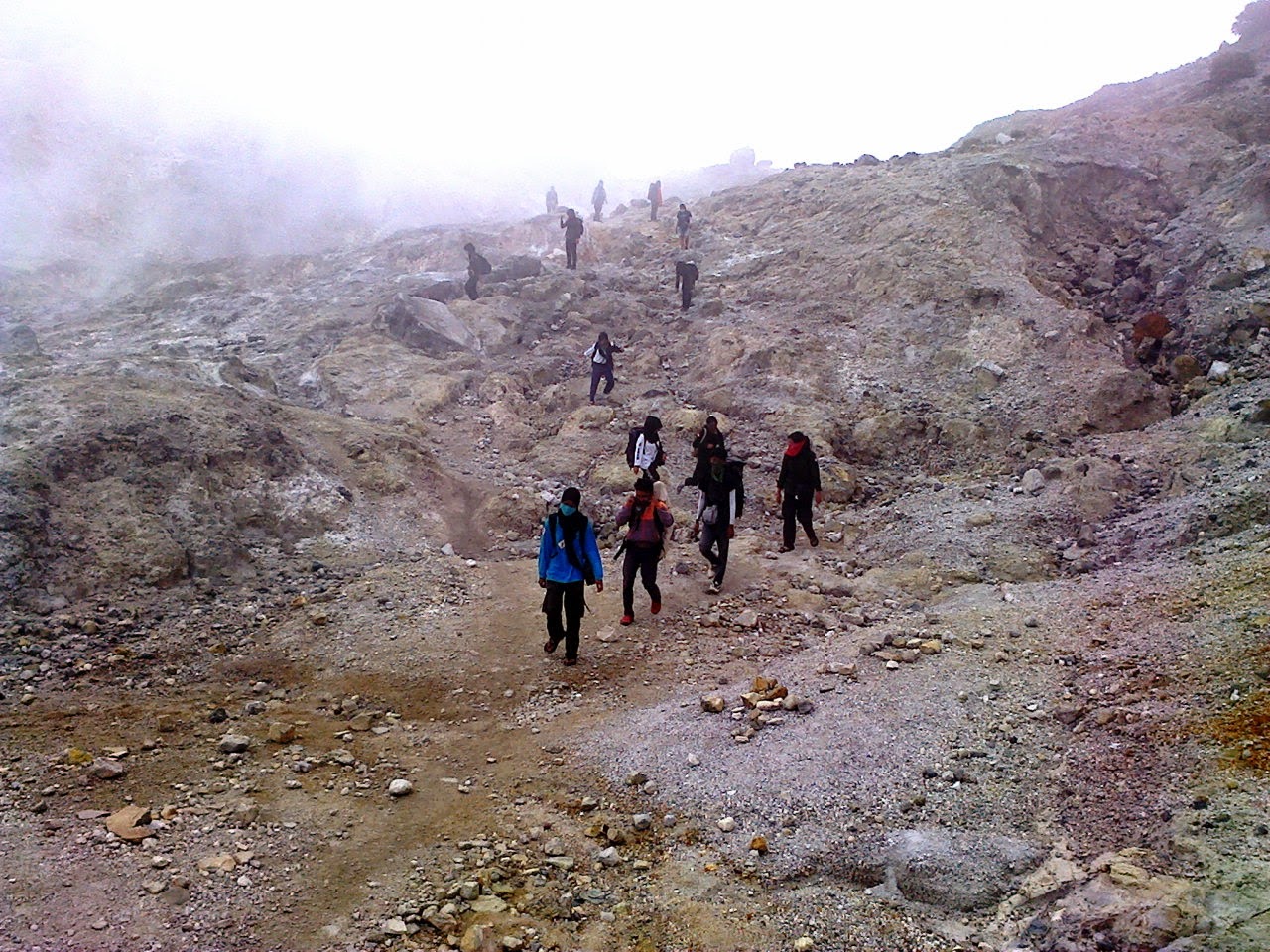 Fun Hiking Papandayan 2622 MDPL (Pengembaraan 2 BRMG)