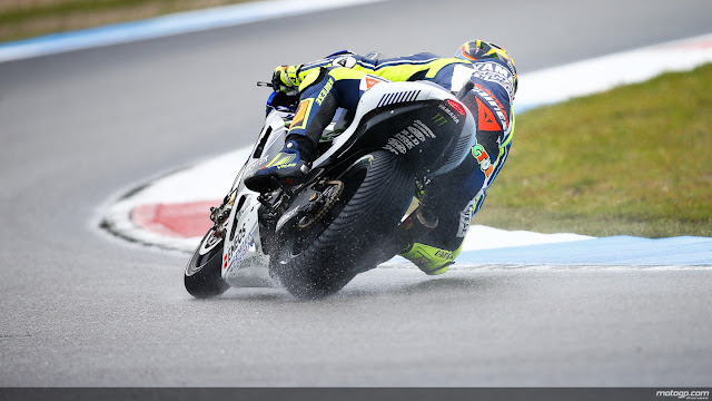 HD WALLPAPER VALENTINO ROSSI SUPER KEREN PC DAN SMARTPHONE IPHONE | dibingkai.com