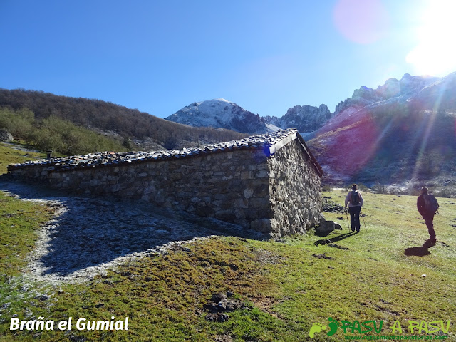 Cabaña en la Braña el Gumial