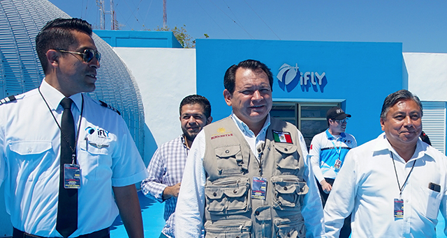 Huacho visita Escuela Aeronáutica IFLY