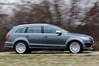 new Audi Q7 V12 TDI side view