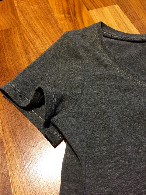 Diary of a Chain Stitcher: Charcoal Cotton Sewaholic Renfrew Tee