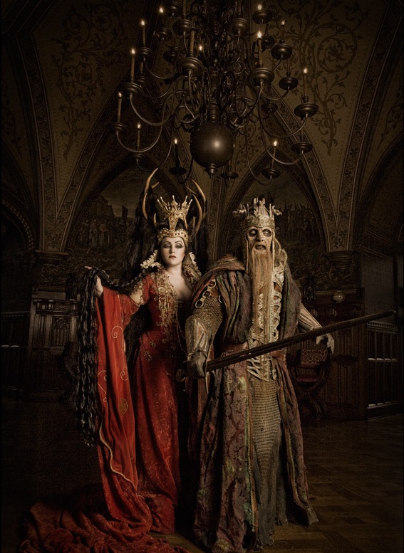 king-and-queen-Gothic-fashion-photography