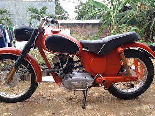  Dijual Motor Antik Puch 250cc austria 