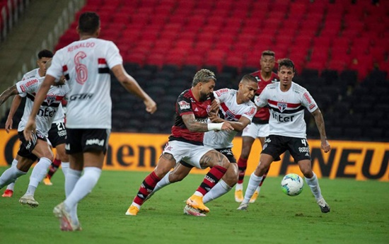 São Paulo x Flamengo: prováveis escalações, desfalques e onde assistir