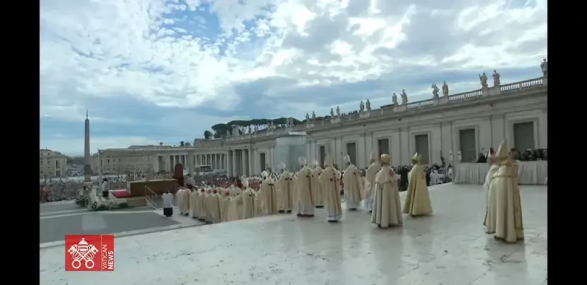 Papa na Missa com canonizações: Vence não quem domina, mas quem serve por amor