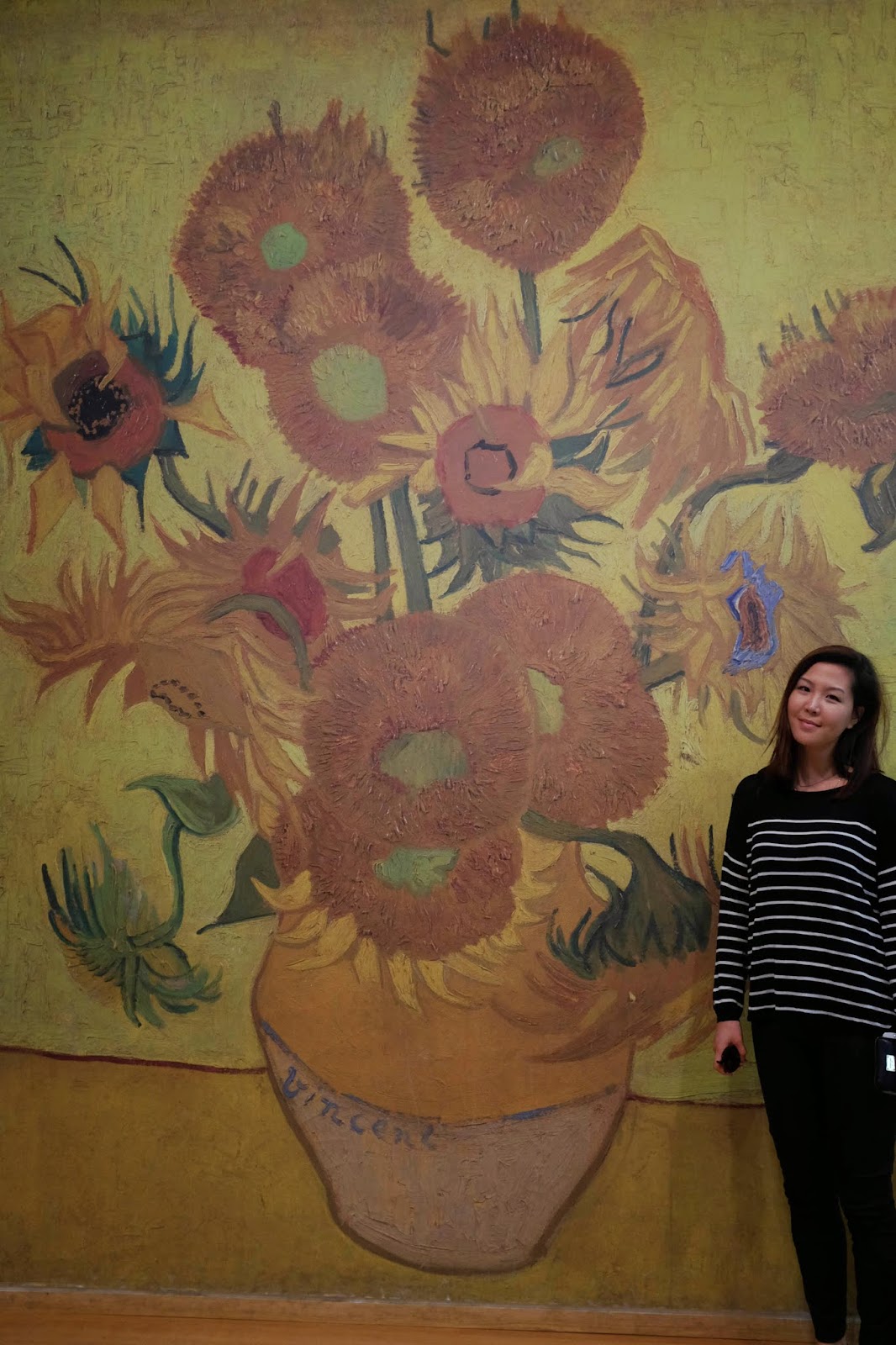 Van Gogh museum Amsterdam sunflowers