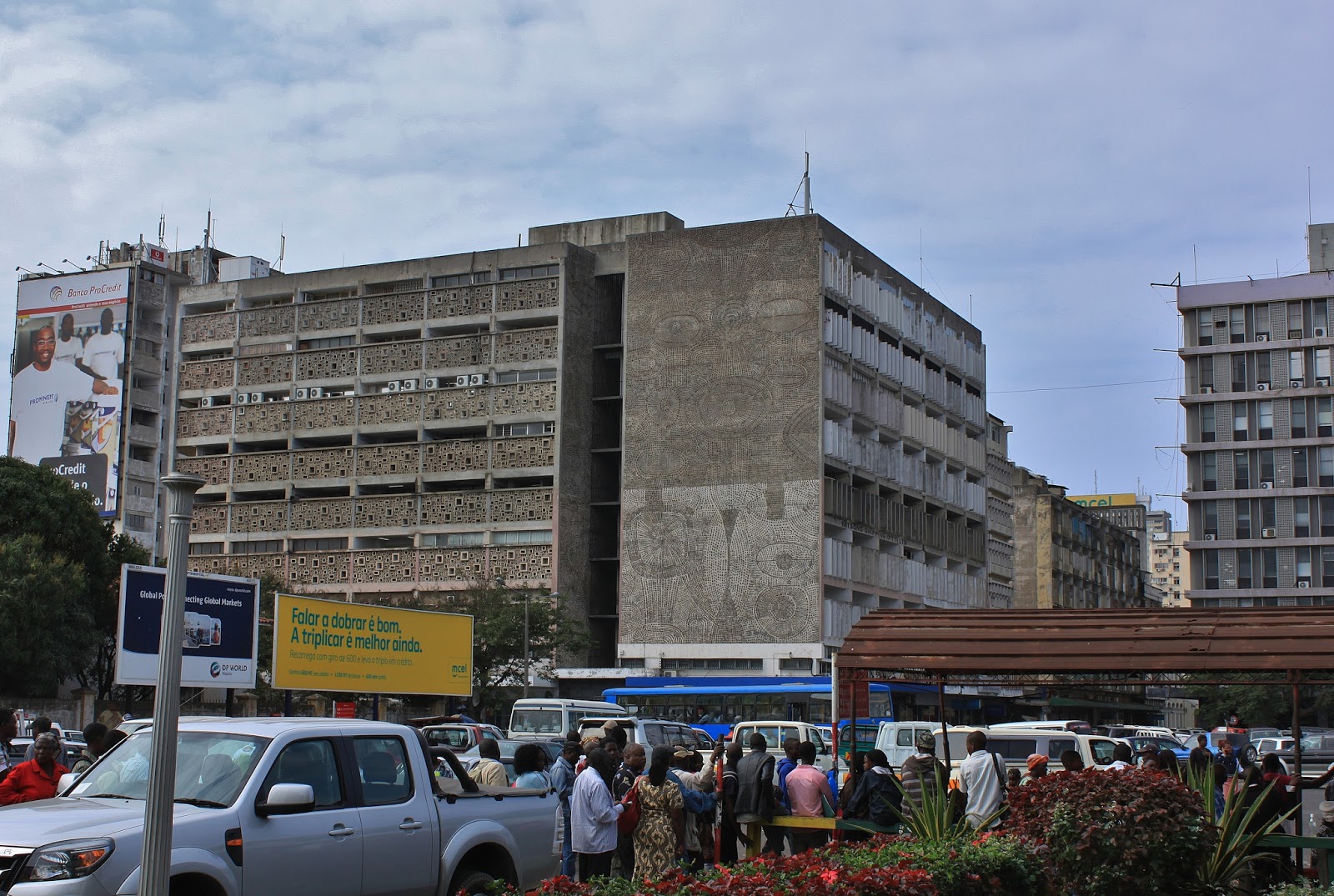 VIZCAYADO: ARQUITECTURA MODERNA EN ÁFRICA