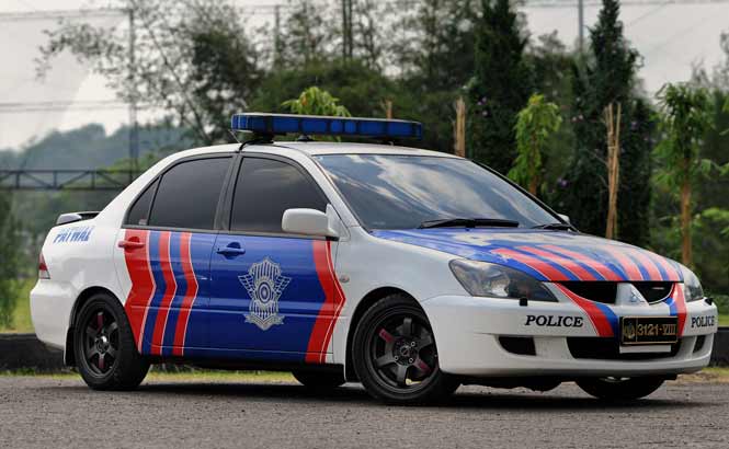 Download Gambar Mobil Polisi Malaysia - RIchi Mobil