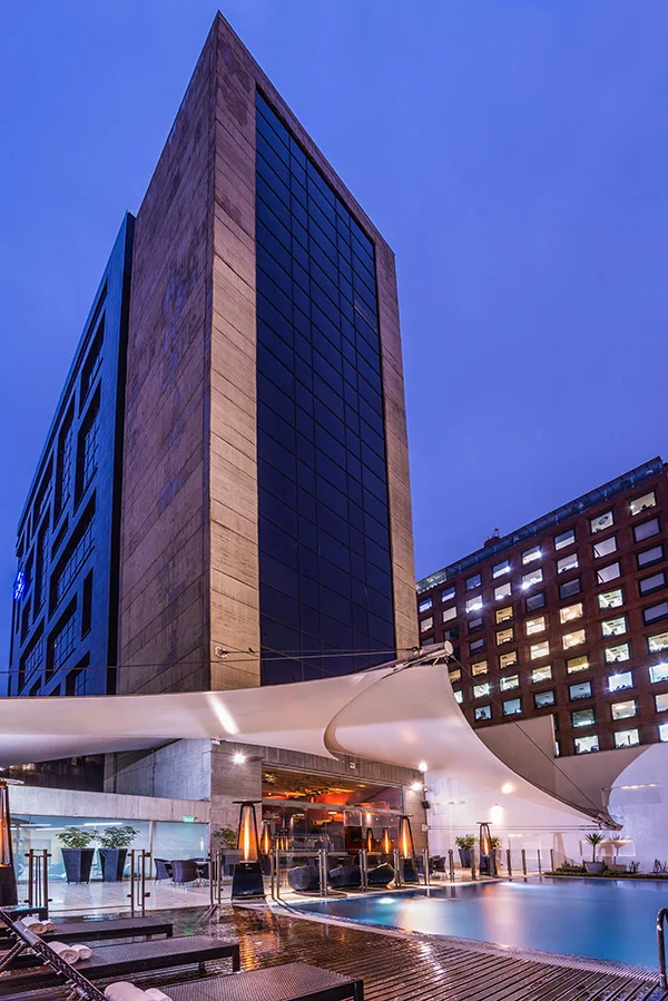 Hilton-Lima-Miraflores-Social-Restaurant-Bar-Entrance
