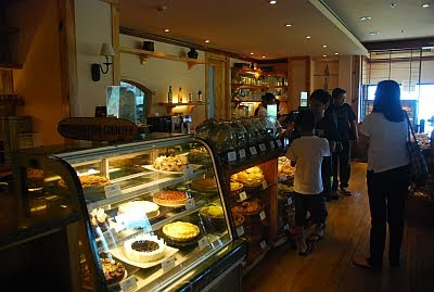 baguio country club raisin bread coffee shop