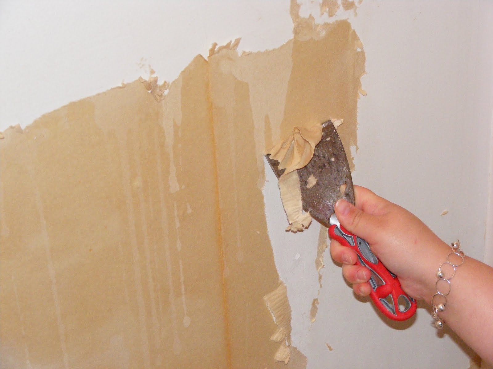 Southern Comfort: The Long-Awaited Wallpaper Removal Post