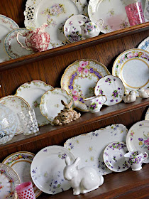 Welsh Dresser Hutch Spring vintage china plate display