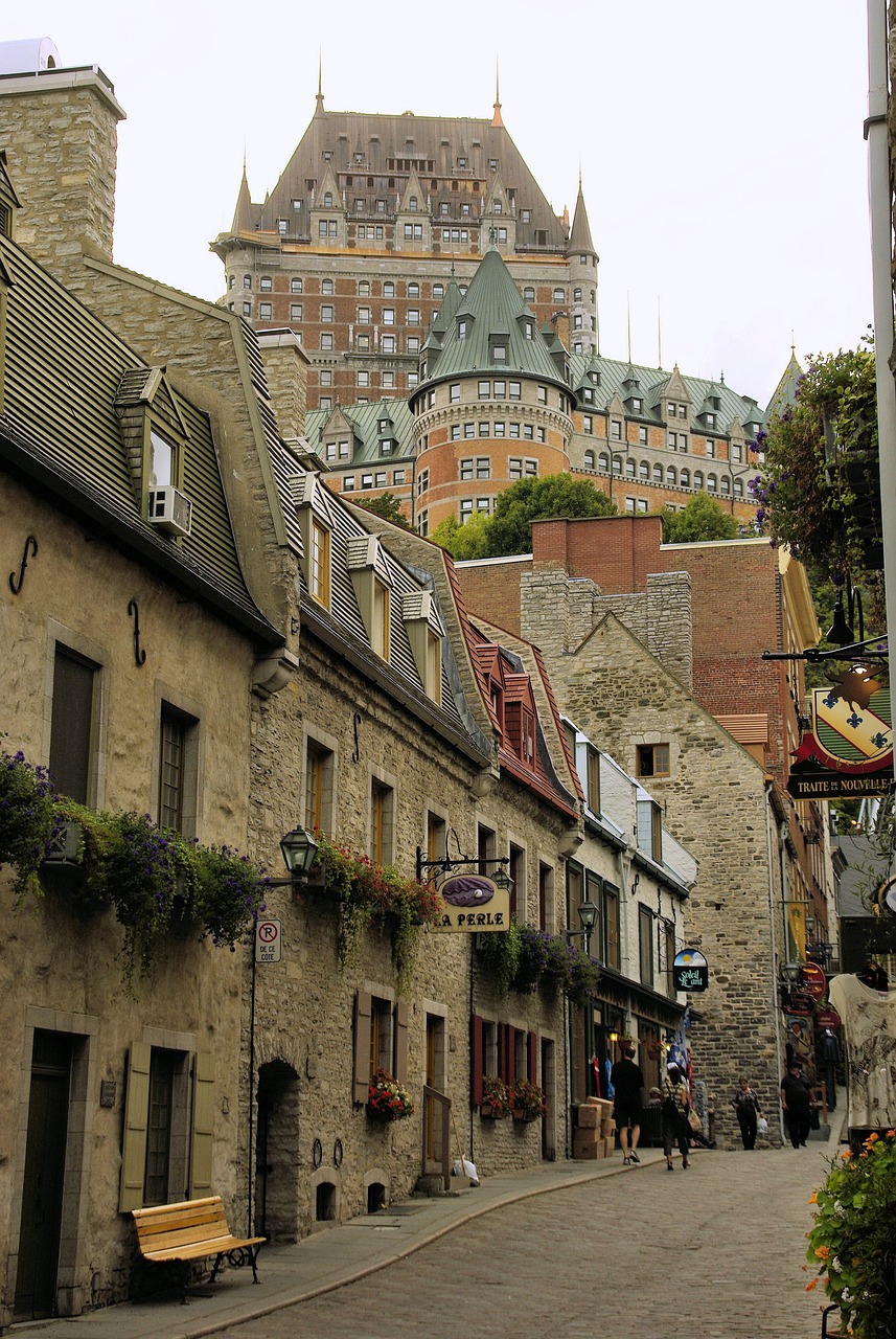 Best libraries to visit in Quebec, Canada by GlobalRead.org