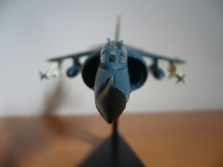 avión en miniatura 1/100 Sea Harrier de Italeri