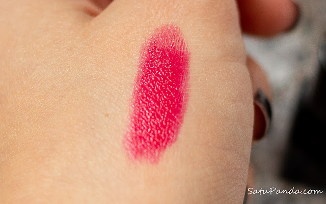 Givenchy Rouge Interdit 23 Fuschia-in-the-Know свотчи