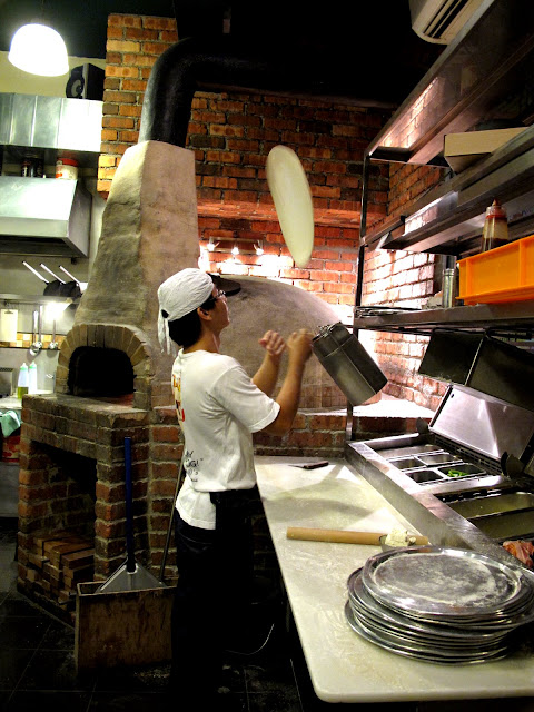  The signboard of the shop might mislead you to assume as a Michelangelo's Pizza @ Ipoh