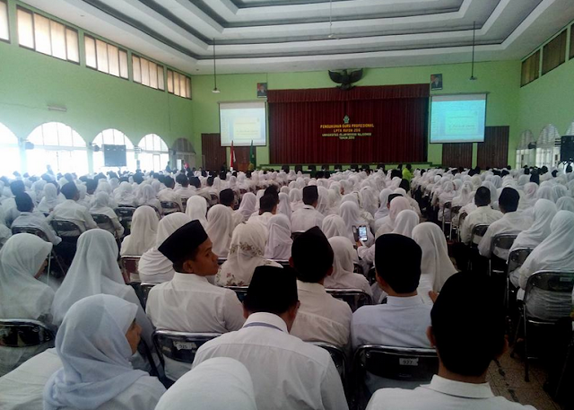 Pengukuhan Guru Profesional LPTK Rayon 206 Universitas Negeri Walisongo Tahun 2015