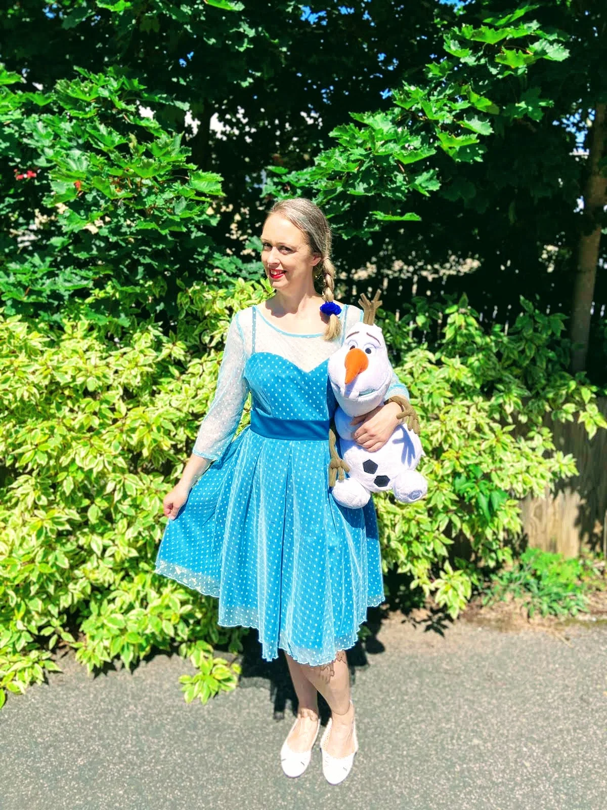 Elsa From Frozen Fancy Dress: Over 40 Party Ideas