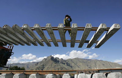 China railway construction Seen On www.coolpicturegallery.net