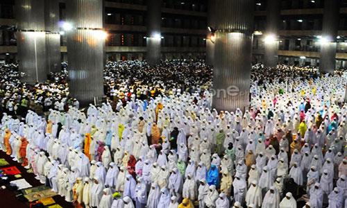 Tata Cara Niat dan Doa Shalat Sunat Tarawih - Doa Kamilin