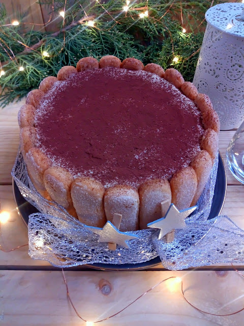 Receta de charlota de tiramisú de turrón sin huevo. Postre de navidad. Sin horno. Fácil, rico, Cuca. Carlota. Lidl