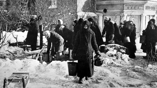Leningrad during the siege, 13 January 1942 worldwartwo.filminspector.com