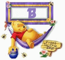 Abecedario de Winnie the Pooh Durmiendo en Hamaca.