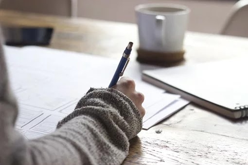 Puisi-Puisi Yang Di Angkat Dari Pengalaman Pemuda Indonesia