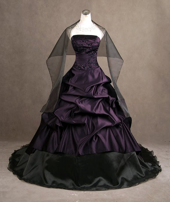 As the Gothic Renaissance Medieval Victorian and vintage Wedding dress 