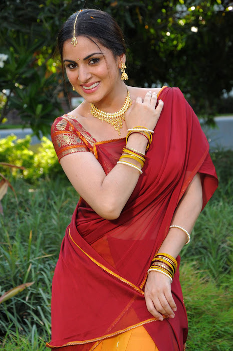 shraddha arya in half saree latest photos